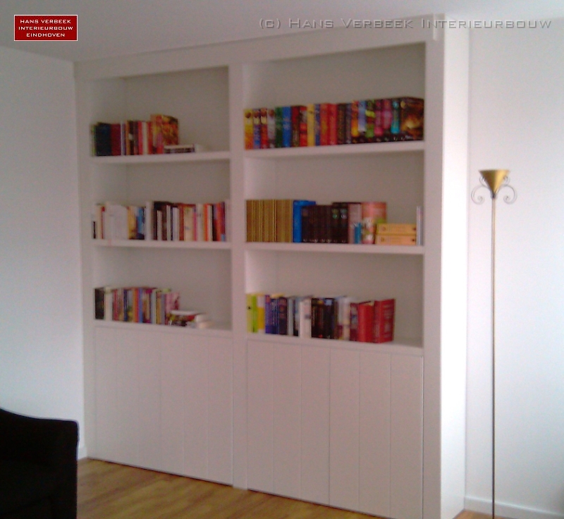 Boekenkast eenvoudig 2.jpg